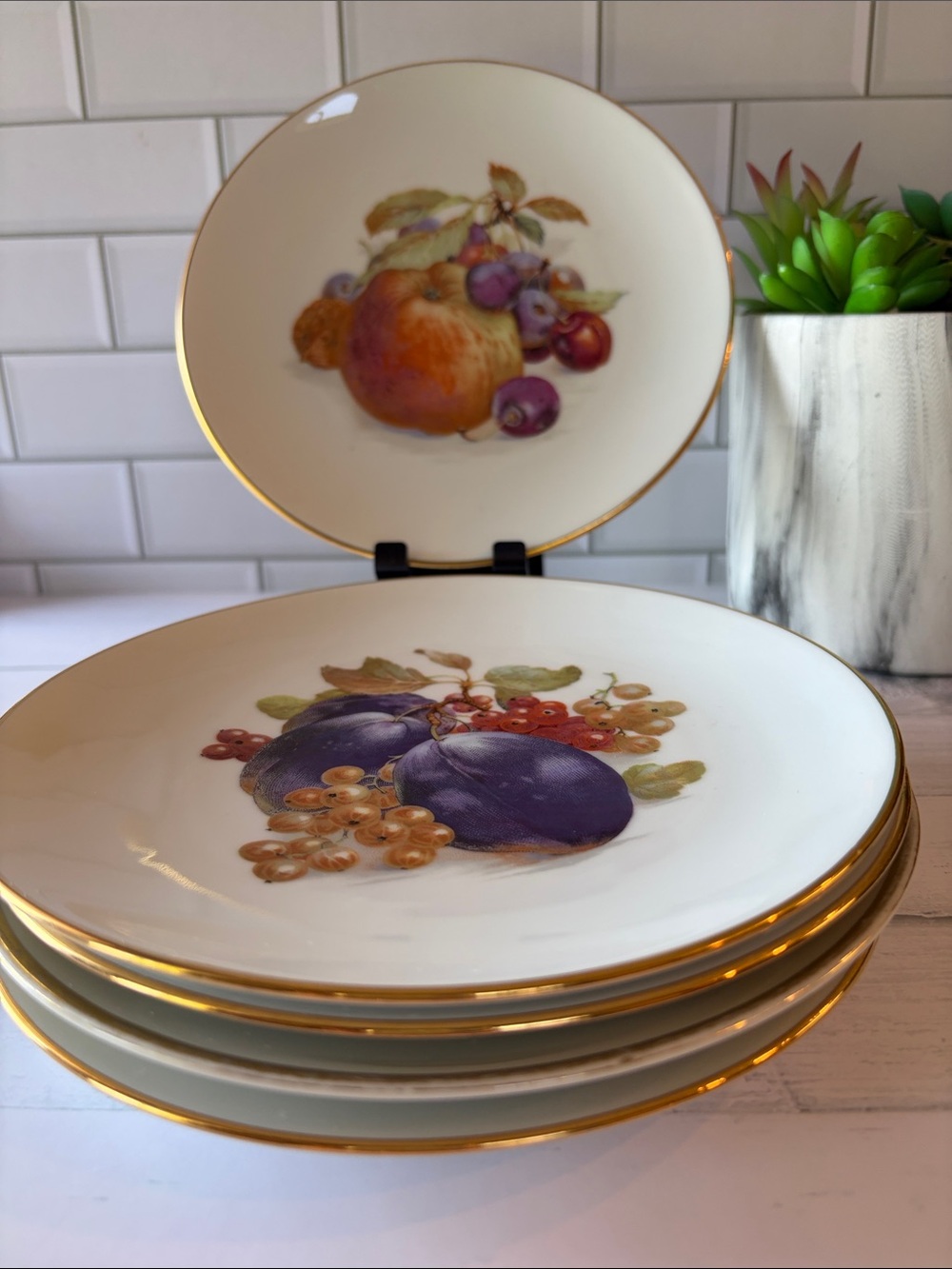 Porcelain Fruit Motif Dessert Plates with Gold Trim - White and Purple